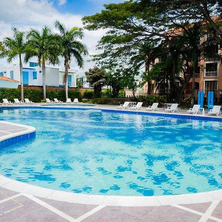 חירארדוט Hotel Penon Suites מראה חיצוני תמונה