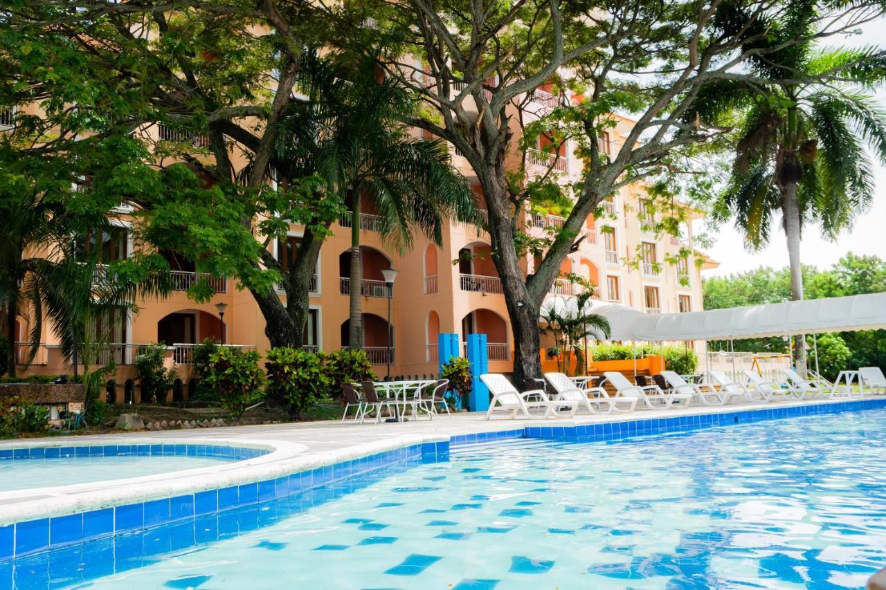 חירארדוט Hotel Penon Suites מראה חיצוני תמונה