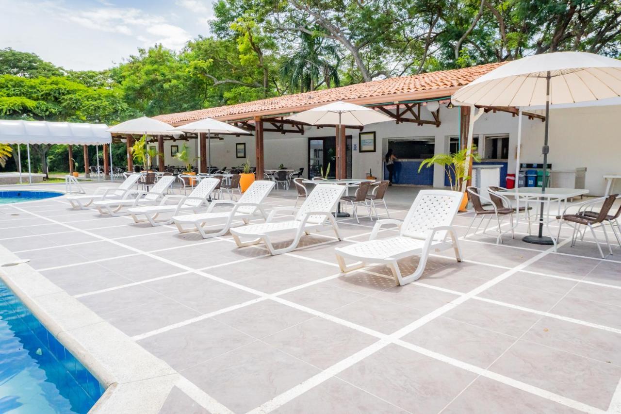 חירארדוט Hotel Penon Suites מראה חיצוני תמונה