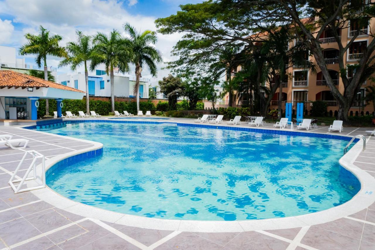 חירארדוט Hotel Penon Suites מראה חיצוני תמונה
