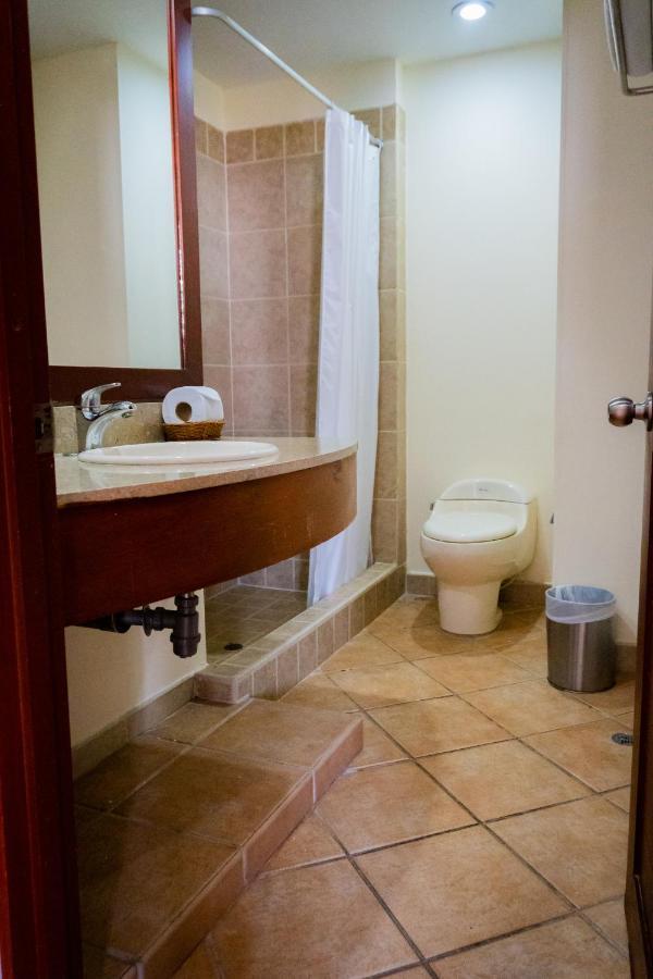 חירארדוט Hotel Penon Suites מראה חיצוני תמונה