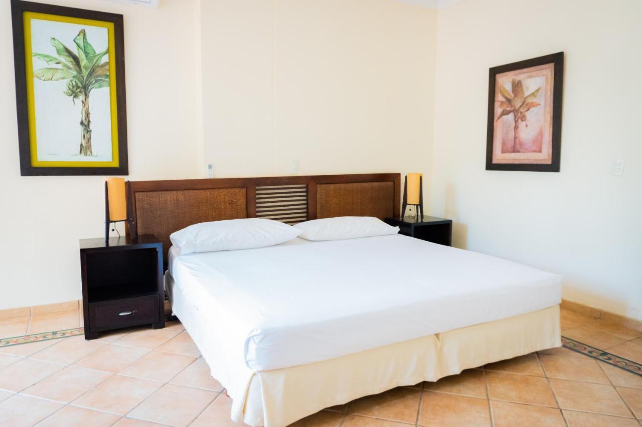 חירארדוט Hotel Penon Suites מראה חיצוני תמונה